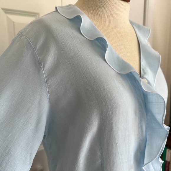 cut · loose Tencel Blouse Blue Ruffles USA M Button Up Tailored 3/4 Sleeve EUC - Picture 4 of 13